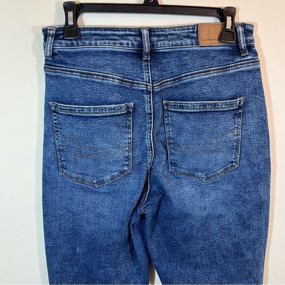 ✨ American Eagle Women’s Blue Highest Rise Mom Jeans 6 - Picture 6 of 11